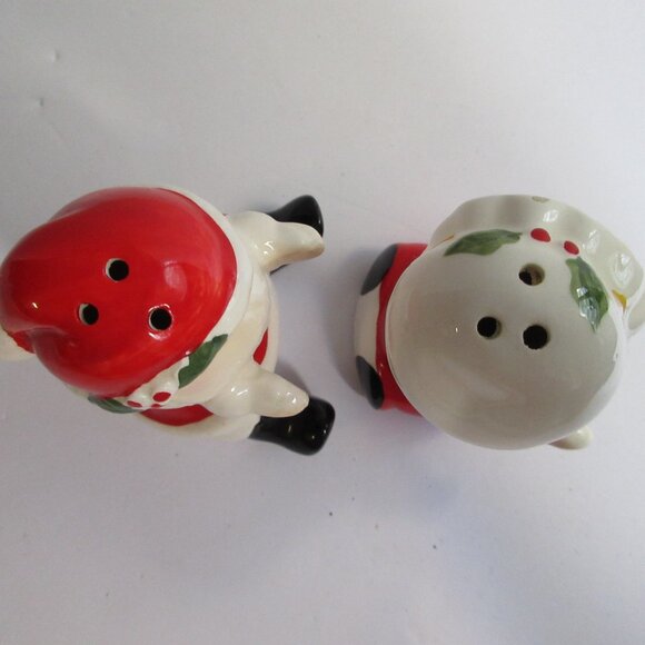 Lefton Santa & Mrs. Claus Hugging Japan Christmas Salt and Pepper Shakers Vtg - Picture 6 of 15